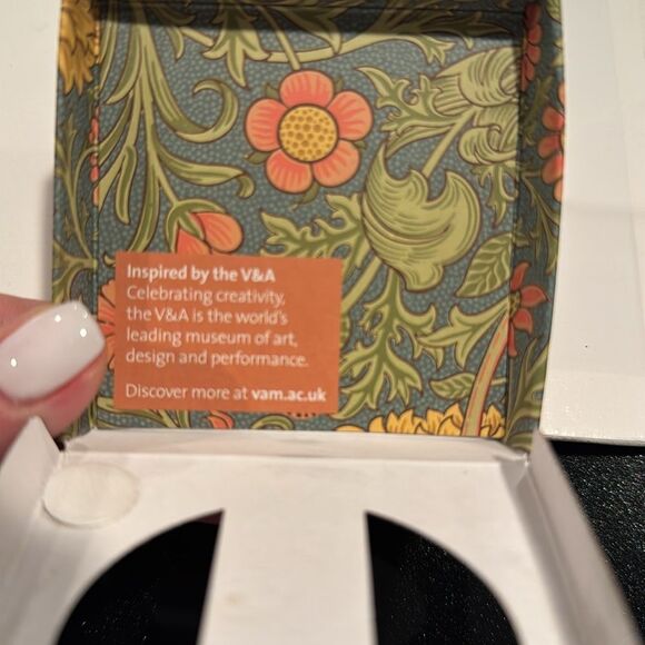 Floral Pocket Mirror - Picture 3 of 3